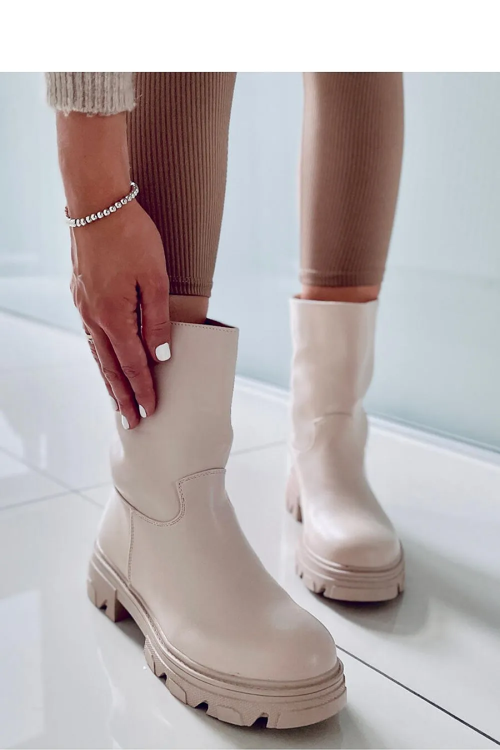 Boots model 171946 Inello