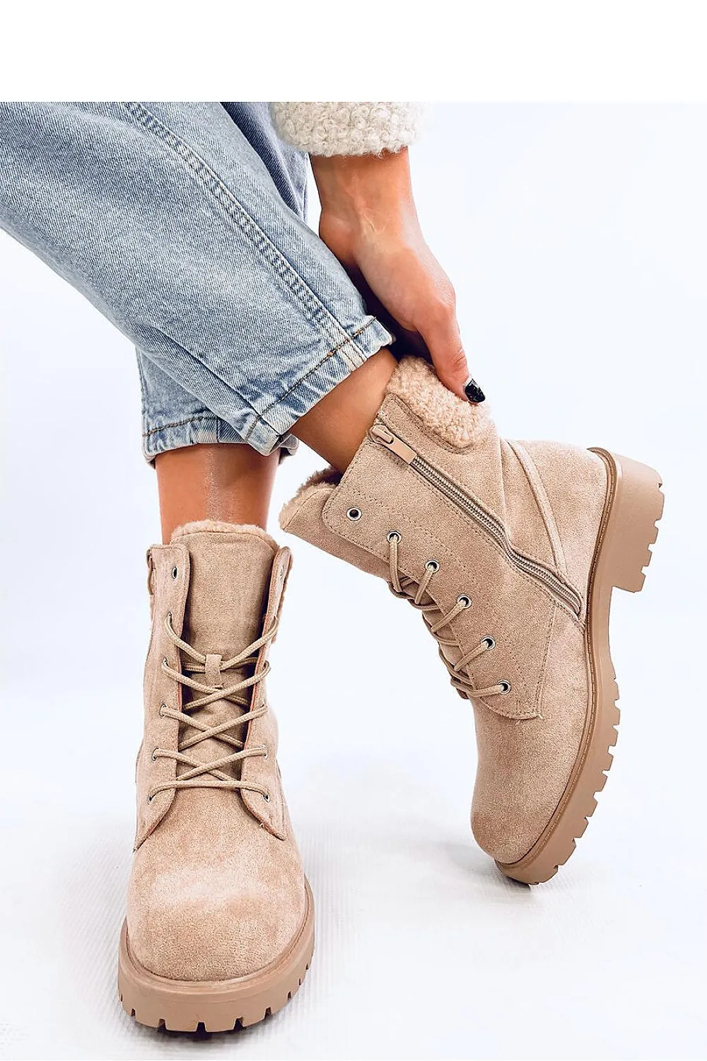 Boots model 201981 Inello