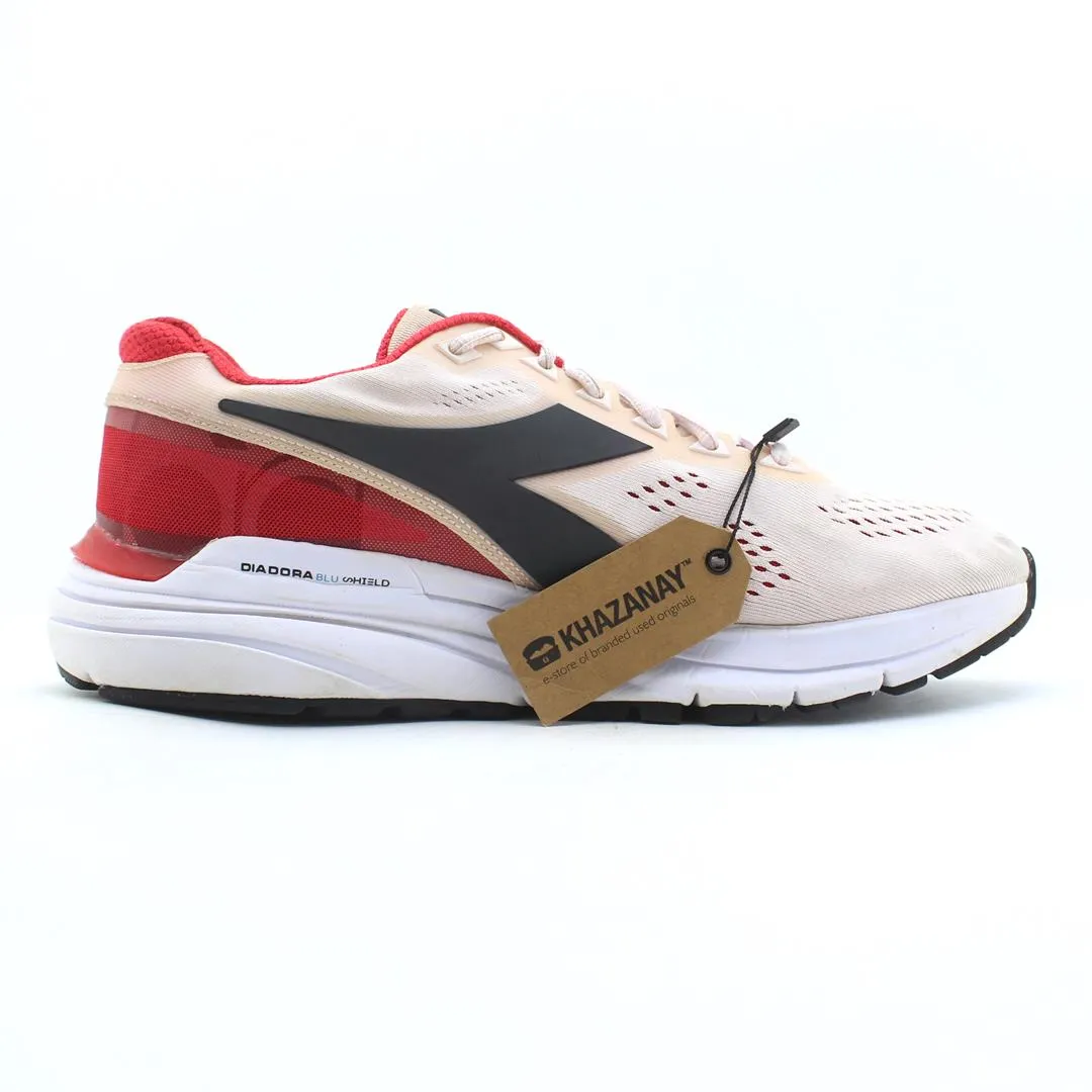 DIADORA MYTHOS HIP 5
