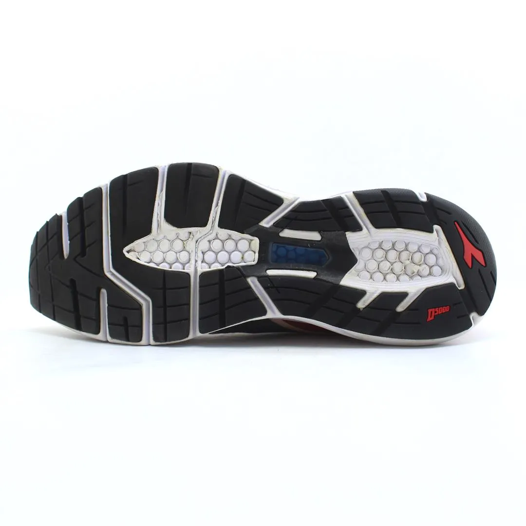 DIADORA MYTHOS HIP 5