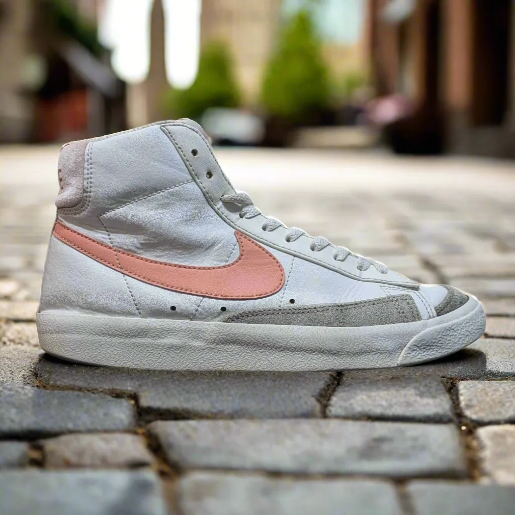 Nike Blazer Mid ’77 Women’s Sneakers – Retro Basketball Icon