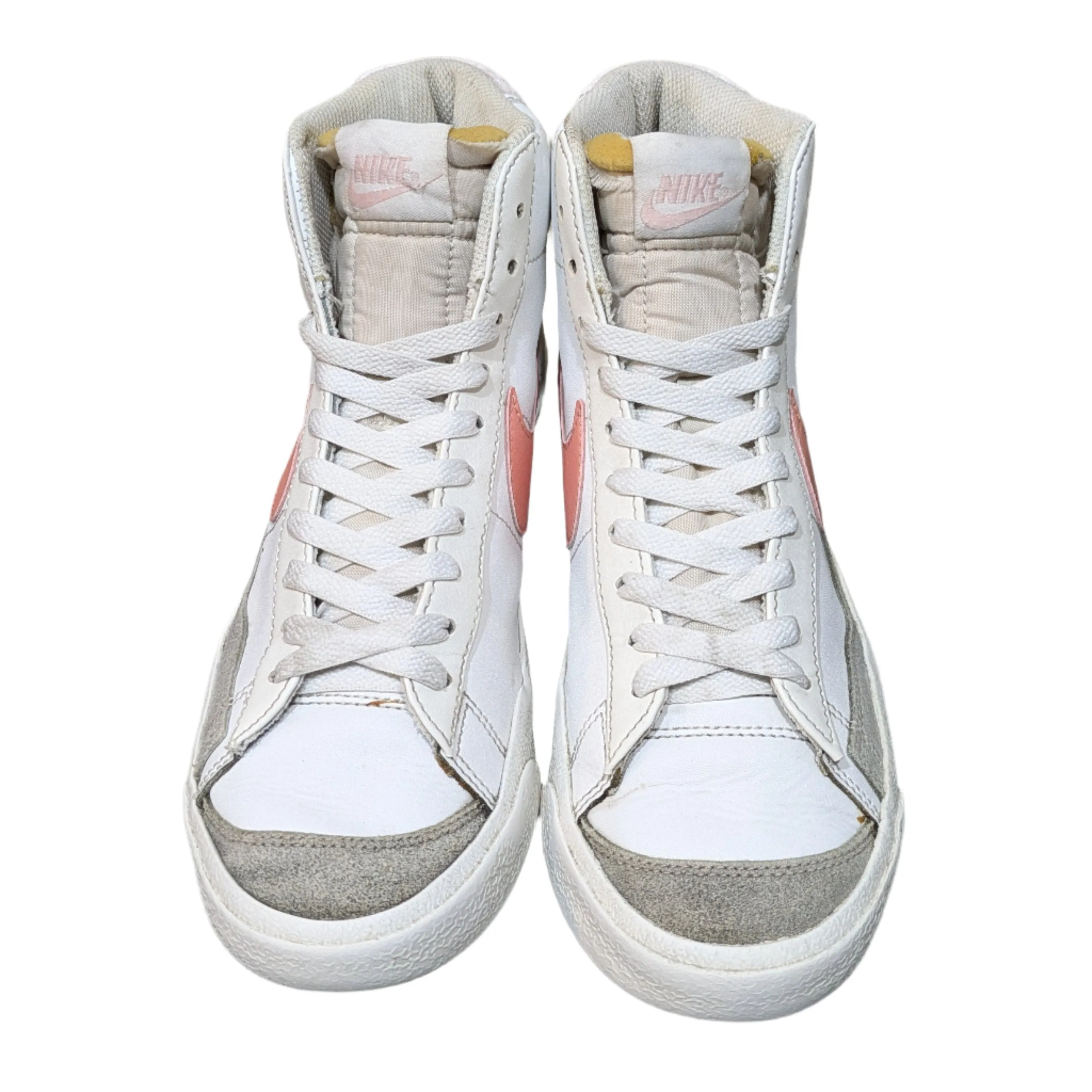 Nike Blazer Mid ’77 Women’s Sneakers – Retro Basketball Icon