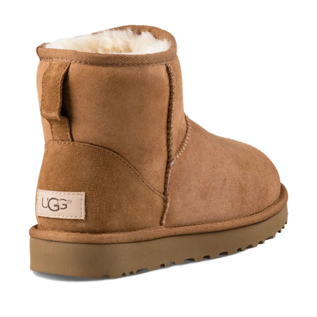 UGG Australia Women's Classic Mini II Boot in Chestnut